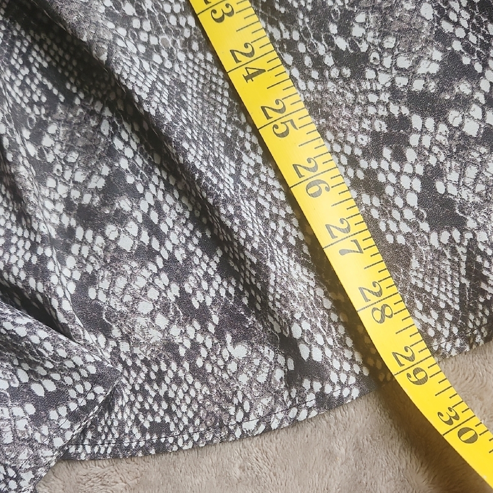 🐦 FP Movement by Free People   Snake Skin Print Blouse - Picture 10 of 10